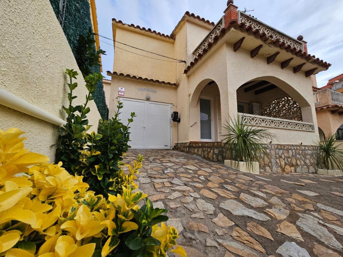 Casa Sebastian Villa L'Escala Exterior photo