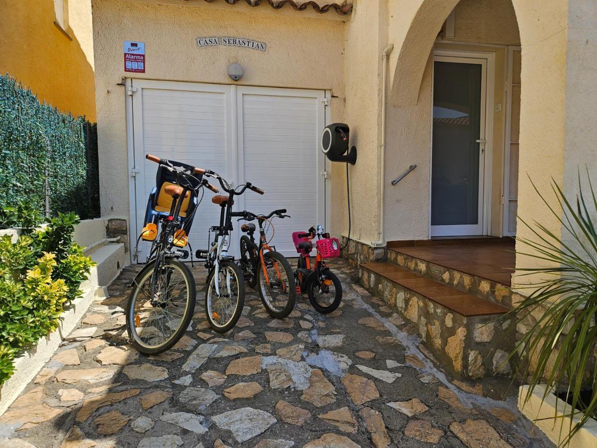Casa Sebastian Villa L'Escala Exterior photo